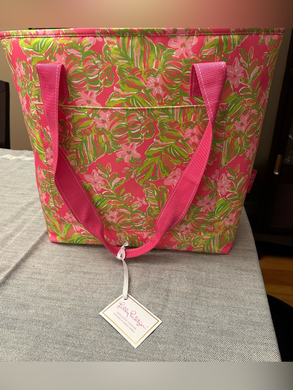 BNWT-Lg Lilly Pulitzer Pink Tropical insulated cooler Tote Bag w/zipper &pocket